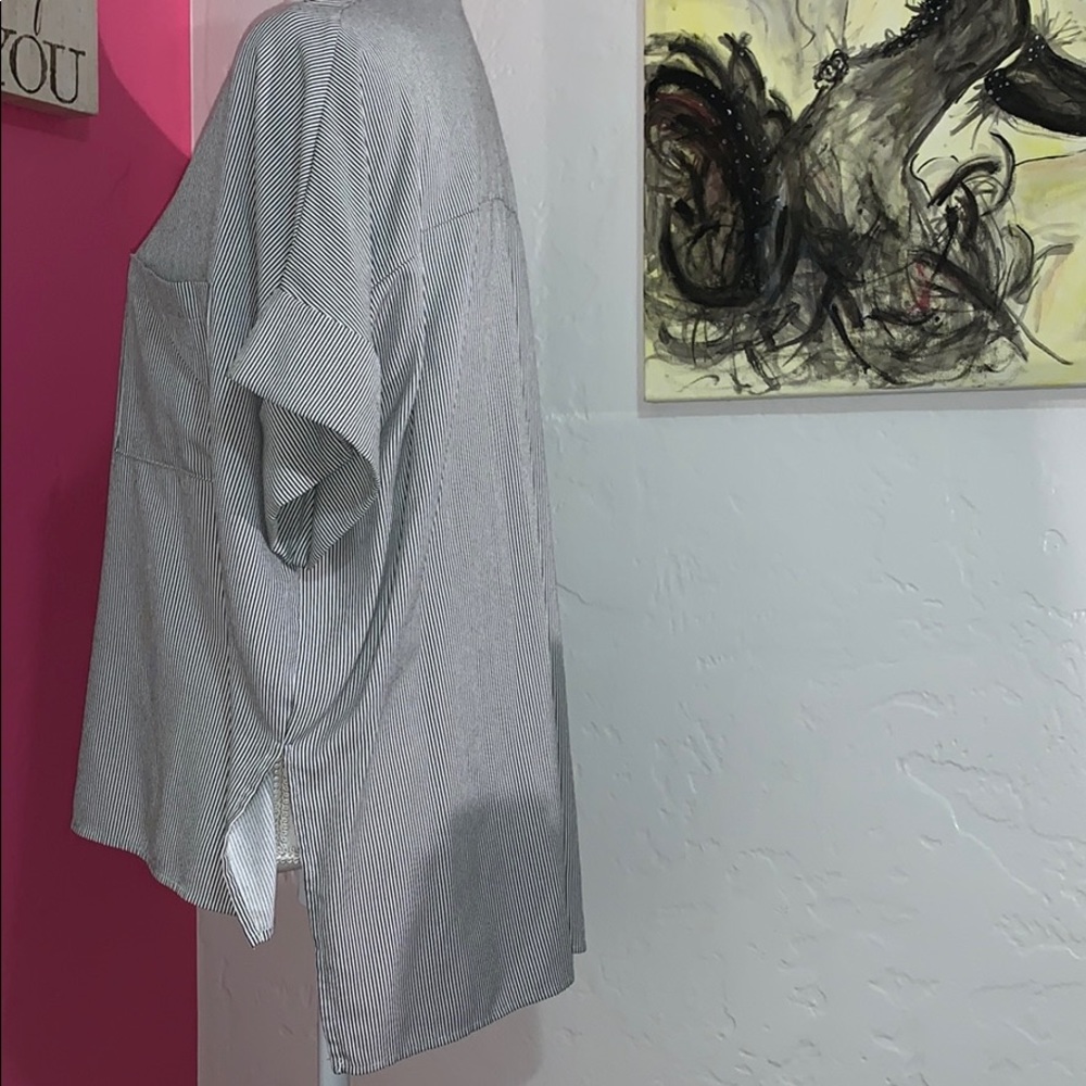 Leith Button Down Top - Picture 3 of 6